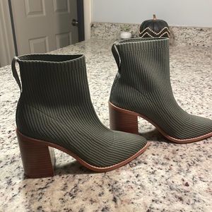 Steve Madden Size 8 Booties